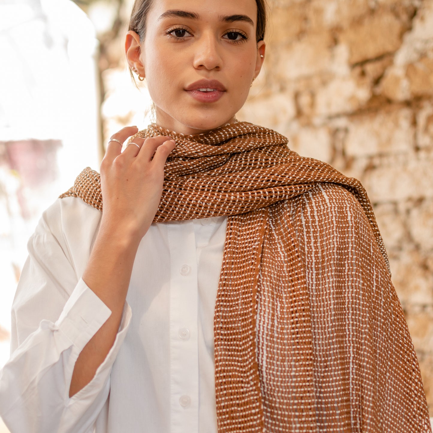 Light texture scarf
